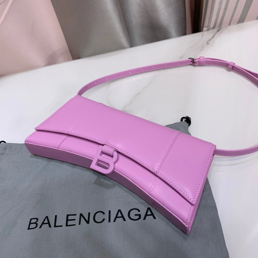 Hourglass 8898. item:B-B202A2408